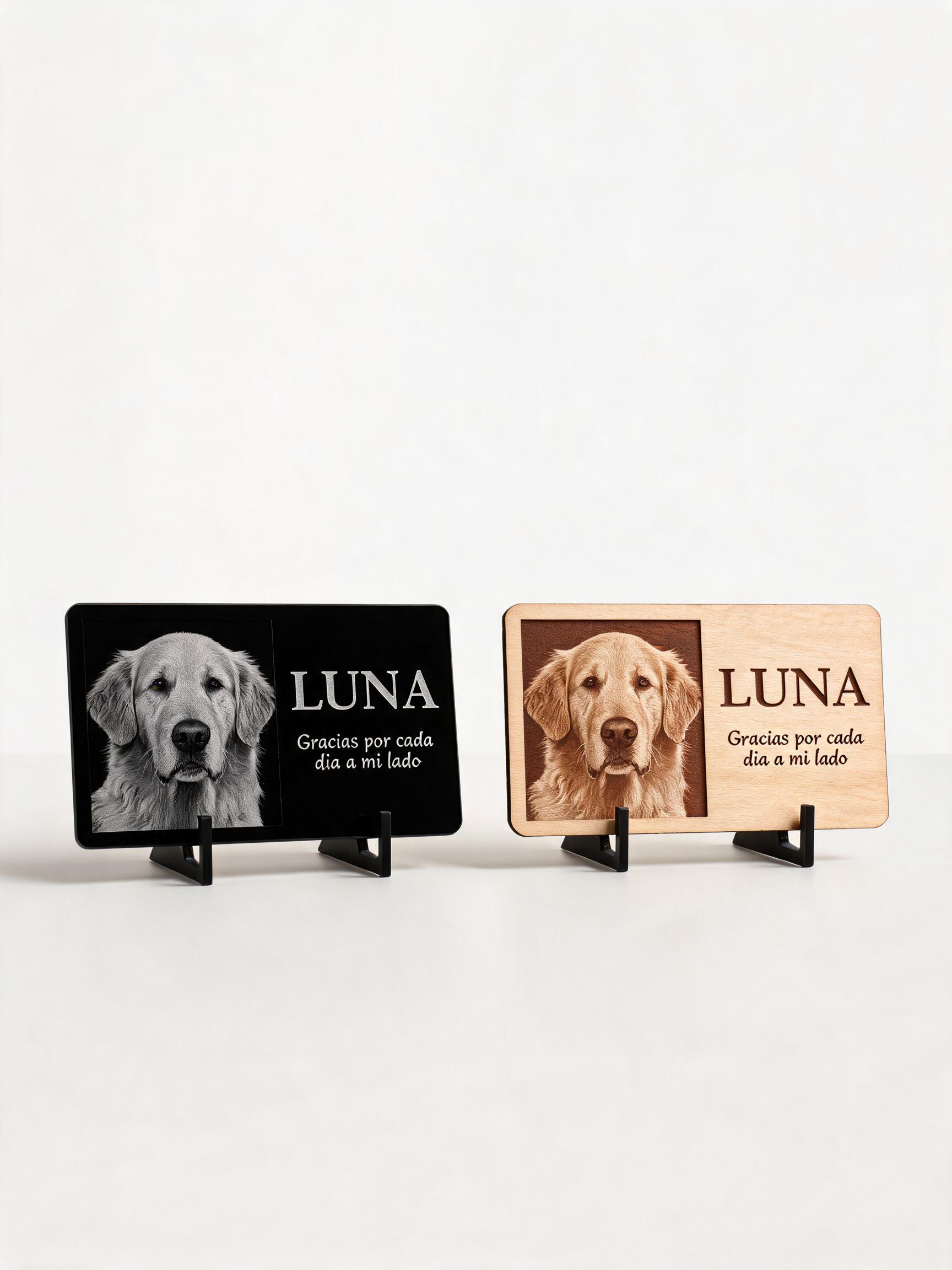 Placas conmemorativas para mascotas en acrílico negro y MDF, con foto, nombre y dedicatoria grabados a láser